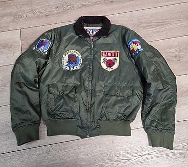 kom sa etiketom: Zelena pilotska/bomber jakna sa amblemima japanske vojske – brend at lalafo.rs — 2 kom sa etiketom: Zelena pilotska/bomber jakna sa amblemima japanske vojske – brend — 2