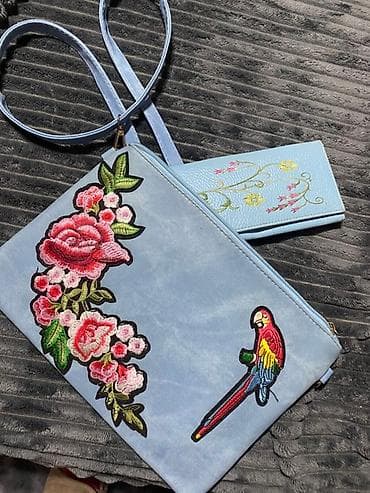 Svetloplava torbica preko ramena sa vezom + futrola - Materijal na lalafo.rs — 2 Svetloplava torbica preko ramena sa vezom + futrola - Materijal — 2