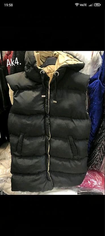 Prsluk sa dva lica – dug model sa kapuljačom - Dvostrani: jedna na lalafo.rs — 1 Prsluk sa dva lica – dug model sa kapuljačom - Dvostrani: jedna — 1