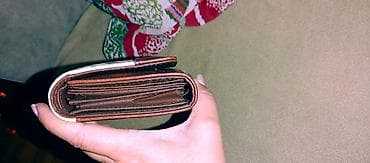 Ženski novčanik – braon koža sa detaljem u printu zmijske kože. - na lalafo.rs — 3 Ženski novčanik – braon koža sa detaljem u printu zmijske kože. - — 3