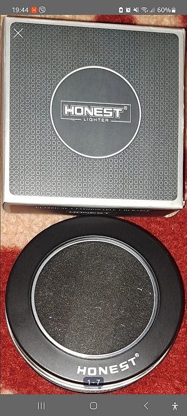 HONEST Lighter – pepeljara protiv pepela i vetra - Brend: HONEST - na lalafo.rs — 1 HONEST Lighter – pepeljara protiv pepela i vetra - Brend: HONEST - — 1
