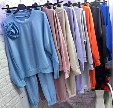 Women's Sweatsuits: Trenerke komplet donji deo i gornji deo sa cvetom at lalafo.rs — 1 Women's Sweatsuits: Trenerke komplet donji deo i gornji deo sa cvetom — 1