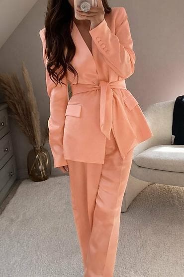 Prelepi kompleti od debljeg satena
Vel: S M L na lalafo.rs Prelepi kompleti od debljeg satena
Vel: S M L