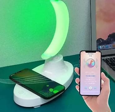 LED Mesec RGB lampa i bežični punjač 🌙✨ Stona lampa u obliku meseca na lalafo.rs — 1 LED Mesec RGB lampa i bežični punjač 🌙✨ Stona lampa u obliku meseca — 1