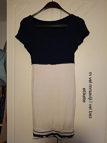 Ženska haljina, mornarski stil. - Kroj: uska silueta koja prati na lalafo.rs Ženska haljina, mornarski stil. - Kroj: uska silueta koja prati