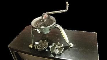 Mlin rucni secko Moulinette iz 50ih Funkcionalan jos uvek. Materijal na lalafo.rs — 1 Mlin rucni secko Moulinette iz 50ih Funkcionalan jos uvek. Materijal — 1