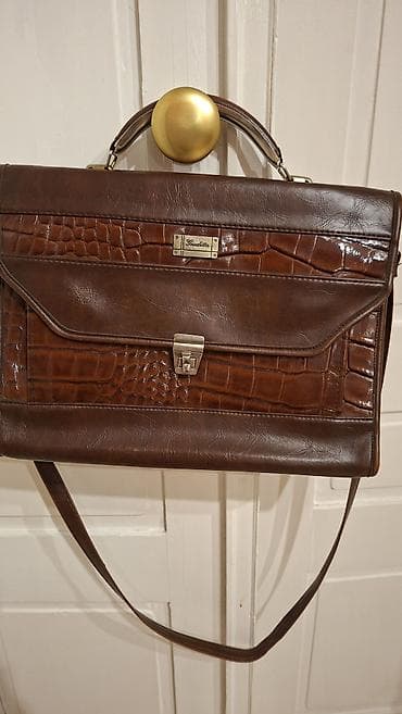 Materijal: Veštačka koža na lalafo.rs Materijal: Veštačka koža