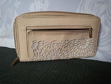 Novcanik nov zenski. Visina. 12cm. Duzina. 21cm. Sirina. 2cm at lalafo.rs — 1 Novcanik nov zenski. Visina. 12cm. Duzina. 21cm. Sirina. 2cm — 1