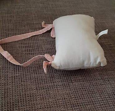 Dekorativni jastučić za kačenje – za dečiju sobu - Dimenzije: 22 x 13 na lalafo.rs — 3 Dekorativni jastučić za kačenje – za dečiju sobu - Dimenzije: 22 x 13 — 3