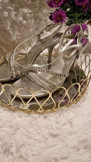 Elegantne srebrne sandale na lalafo.rs — 3 Elegantne srebrne sandale — 3