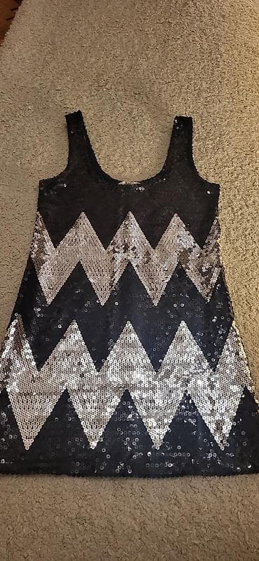 Šljokičaste mini haljine – 4 modela 1) Crno-srebrna haljina sa na lalafo.rs — 1 Šljokičaste mini haljine – 4 modela 1) Crno-srebrna haljina sa — 1