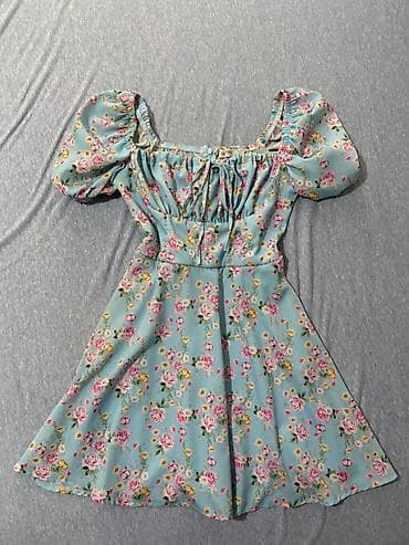 Haljine – 2 komada (set) 1) Plava cvetna haljina - Romantičan print na lalafo.rs Haljine – 2 komada (set) 1) Plava cvetna haljina - Romantičan print