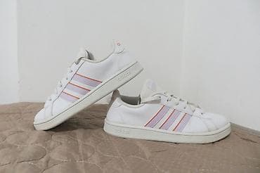 ADIDAS br 38 24cm, bez bilo kakve greske mana, potpuno zdrava ocuvana na lalafo.rs ADIDAS br 38 24cm, bez bilo kakve greske mana, potpuno zdrava ocuvana