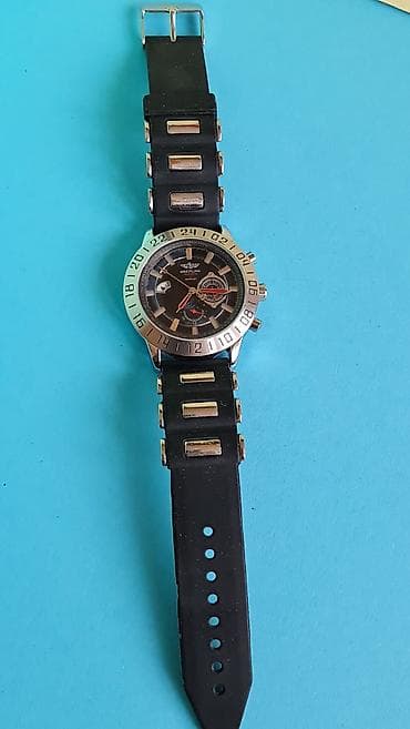 Breitling Bentley ručni sat – sportsko-elegantni model sa crnim at lalafo.rs — 2 Breitling Bentley ručni sat – sportsko-elegantni model sa crnim — 2