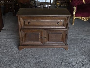 Matresses: Drvena komoda/TV ormarić u klasičnom stilu - Materijal: masivno drvo at lalafo.rs — 1 Matresses: Drvena komoda/TV ormarić u klasičnom stilu - Materijal: masivno drvo — 1