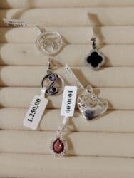 Srebrni privesci sa raznovrsnim motivima, emajlom i cirkonima Opis: - na lalafo.rs — 5 Srebrni privesci sa raznovrsnim motivima, emajlom i cirkonima Opis: - — 5