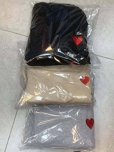 Komplet trenerka sa srcem – ženski model - Dvodijelni set: dukserica na lalafo.rs — 4 Komplet trenerka sa srcem – ženski model - Dvodijelni set: dukserica — 4