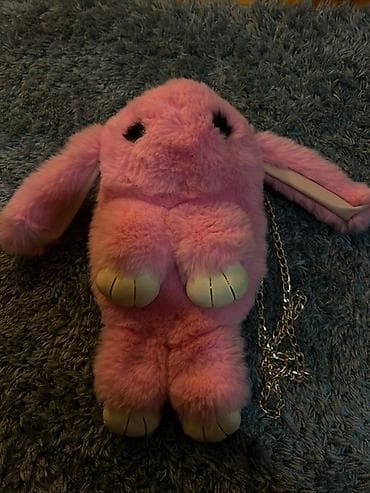 Plišana torba u obliku roze zeke - Materijal: mekano, pahuljasto na lalafo.rs — 1 Plišana torba u obliku roze zeke - Materijal: mekano, pahuljasto — 1