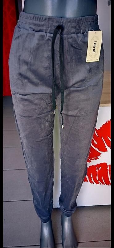 Ženske trenerke pliš+elastin vel. S. M. L. Xl. 2xl cena 999 din 💋 na lalafo.rs — 2 Ženske trenerke pliš+elastin vel. S. M. L. Xl. 2xl cena 999 din 💋 — 2