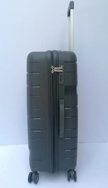 Travel suitcases and bags: Tvrdi kofer na točkiće – XL veličina - Materijal: čvrsta at lalafo.rs — 10 Travel suitcases and bags: Tvrdi kofer na točkiće – XL veličina - Materijal: čvrsta — 10