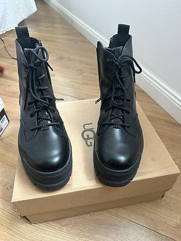 UGG ženske kožne čizme
Br. 41
Nosene 2 puta na lalafo.rs — 2 UGG ženske kožne čizme
Br. 41
Nosene 2 puta — 2