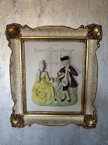 Barokna figura u drvenom ramu iz 70ih. Figura gipsana je bez na lalafo.rs — 2 Barokna figura u drvenom ramu iz 70ih. Figura gipsana je bez — 2