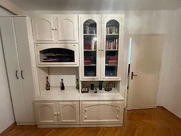 Poklanjam regal i krevetac sa dušekom. Vrnjačka Banja, lično na lalafo.rs Poklanjam regal i krevetac sa dušekom. Vrnjačka Banja, lično