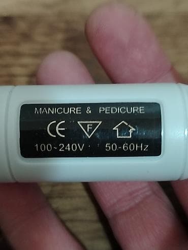 Elektricna turpija za nokte sa promenljivom brzinom – komplet Opis: - na lalafo.rs — 6 Elektricna turpija za nokte sa promenljivom brzinom – komplet Opis: - — 6