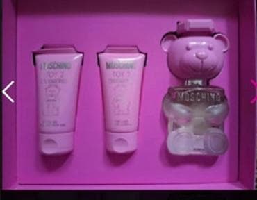 MOSCHINO Toy 2 Bubble Gum – poklon set Sadržaj seta: - Toy 2 Bubble na lalafo.rs MOSCHINO Toy 2 Bubble Gum – poklon set Sadržaj seta: - Toy 2 Bubble