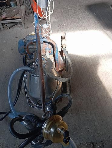 Muzilica za stoku – mobilna vakumska muzilica sa kantom - Tip na lalafo.rs Muzilica za stoku – mobilna vakumska muzilica sa kantom - Tip