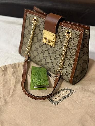 Gucci ženska torba – model sa lančanim ručkama i pločicom at lalafo.rs — 4 Gucci ženska torba – model sa lančanim ručkama i pločicom — 4