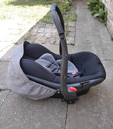 Autosedište ili nosiljka ža bebe u super stanju.Licno pružimanje u na lalafo.rs — 1 Autosedište ili nosiljka ža bebe u super stanju.Licno pružimanje u — 1