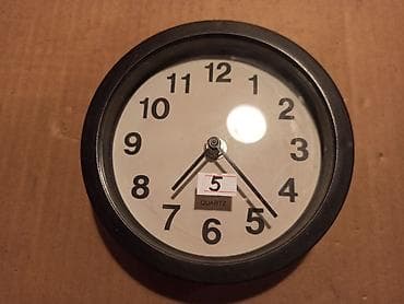 Zidni sat prečnika 15/12,5cm na lalafo.rs — 1 Zidni sat prečnika 15/12,5cm — 1