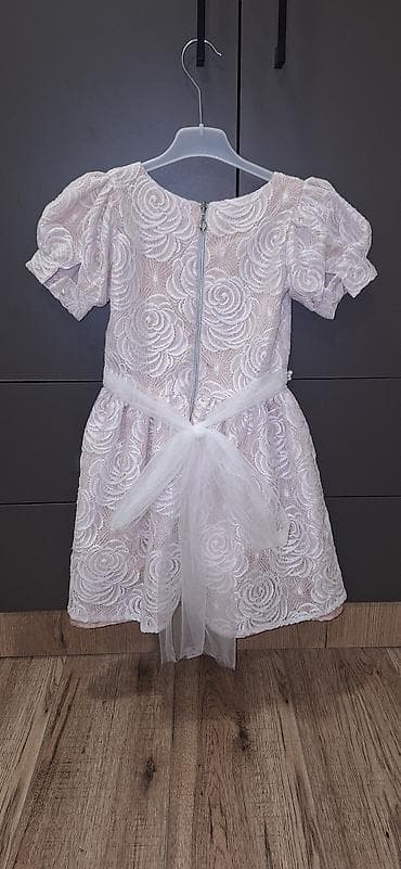 Svečana haljina za devojčice, idealna za posebne prilike. Haljina je na lalafo.rs — 2 Svečana haljina za devojčice, idealna za posebne prilike. Haljina je — 2