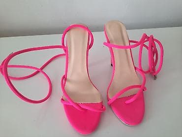 Pink sandale - 38 - Novo
Slanje postekspres
CC paket na lalafo.rs — 5 Pink sandale - 38 - Novo
Slanje postekspres
CC paket — 5