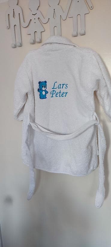 Bademantil BOYS - GIRLS 80/92 899din Kvalitetan prelep bademantil na lalafo.rs — 3 Bademantil BOYS - GIRLS 80/92 899din Kvalitetan prelep bademantil — 3