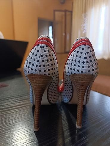 "Not rated" salonke,obuvane u samo jednoj prilici,skoro kao nove,bez at lalafo.rs — 3 "Not rated" salonke,obuvane u samo jednoj prilici,skoro kao nove,bez — 3