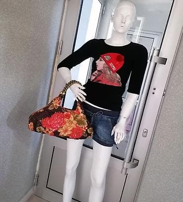 Ženska torba sa cvetnim dezenom, idealna za nošenje u ruci. Ručke su na lalafo.rs — 3 Ženska torba sa cvetnim dezenom, idealna za nošenje u ruci. Ručke su — 3