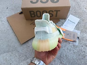 Adidas Yeezy Boost 350 V2 patike - Model: Yeezy Boost 350 V2 - Boja na lalafo.rs — 4 Adidas Yeezy Boost 350 V2 patike - Model: Yeezy Boost 350 V2 - Boja — 4