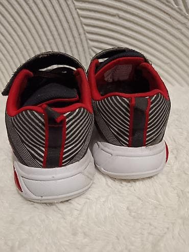 Orig.skechers 28-ug 17.5
Standardni tragova,nigde pocepane na lalafo.rs — 2 Orig.skechers 28-ug 17.5
Standardni tragova,nigde pocepane — 2