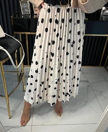 Women's Clothing: 05. Plisirane suknje 2.200 dinara H at lalafo.rs — 1 Women's Clothing: 05. Plisirane suknje 2.200 dinara H — 1