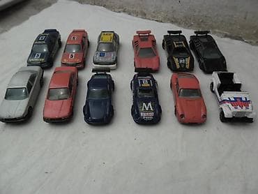 Burago 1:43 razni 11 kom.beli dzip prodat. Moze na kom. (ali cena je na lalafo.rs — 2 Burago 1:43 razni 11 kom.beli dzip prodat. Moze na kom. (ali cena je — 2