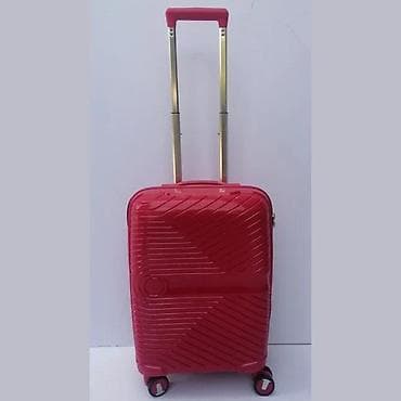 Tvrdi kofer na točkiće – ručni kabinski format - Materijal na lalafo.rs Tvrdi kofer na točkiće – ručni kabinski format - Materijal