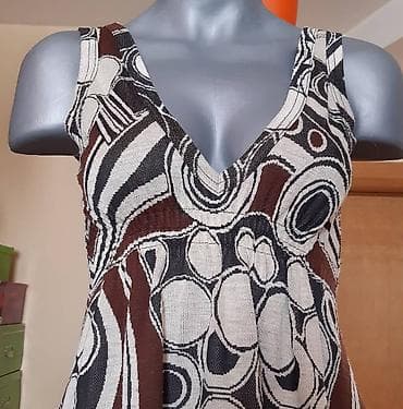 Haljina bez rukava, V-izrez napred i na leđima. A-kroj sa blago na lalafo.rs — 3 Haljina bez rukava, V-izrez napred i na leđima. A-kroj sa blago — 3