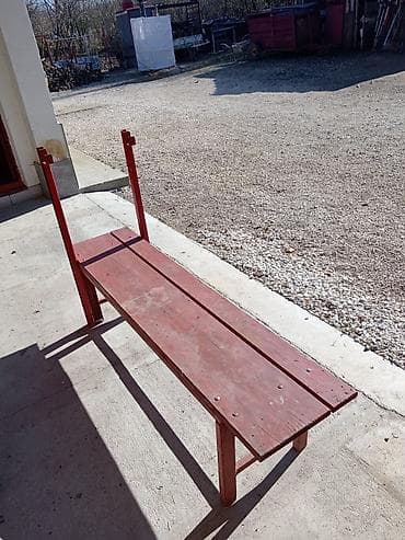 dve suknje po: Drvena klupa sa metalnim nosačima - Konstrukcija: masivno drvo (dve na lalafo.rs — 2 dve suknje po: Drvena klupa sa metalnim nosačima - Konstrukcija: masivno drvo (dve — 2