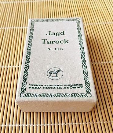 dve suknje po: Lovači Tarot Jagd Tarock Piatnik ORIGINAL. Original Piatnik 1905 Jagd at lalafo.rs — 6 dve suknje po: Lovači Tarot Jagd Tarock Piatnik ORIGINAL. Original Piatnik 1905 Jagd — 6