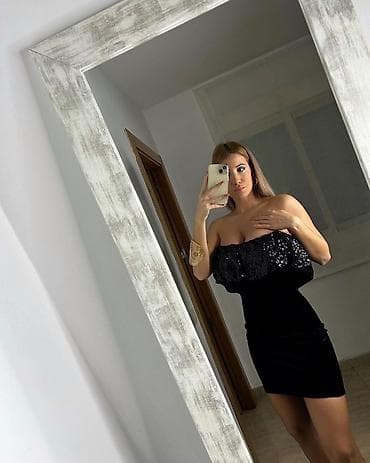 🔥Elegantna mini haljina – crna, bez bretela, baršunasti materijal 1999 na lalafo.rs — 1 🔥Elegantna mini haljina – crna, bez bretela, baršunasti materijal 1999 — 1