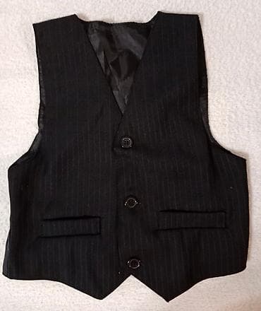 Prsluk za dečake
veličina 3 god at lalafo.rs Prsluk za dečake
veličina 3 god