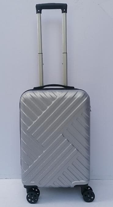 N O V O HIT mali kofer ABS mod.8010 srebrni ★★★★ MODEL 8010 ★★★★ na lalafo.rs — 1 N O V O HIT mali kofer ABS mod.8010 srebrni ★★★★ MODEL 8010 ★★★★ — 1