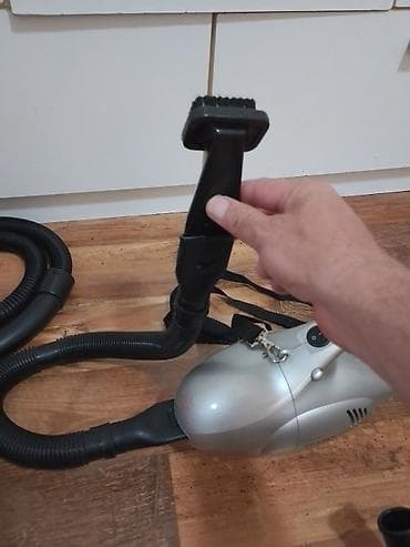 Ručni usisivač SHARKY sa dodacima - Kompaktan ručni model sa ručkom i at lalafo.rs — 5 Ručni usisivač SHARKY sa dodacima - Kompaktan ručni model sa ručkom i — 5